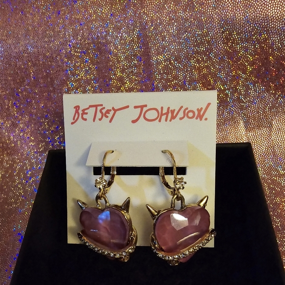 Betsey Johnson Pink Devil Heart Earrings! - Picture 6 of 8